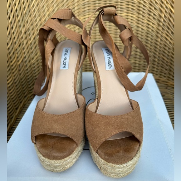 Steve Madden - SECRET peep toe lace up wedge - Picture 2 of 8